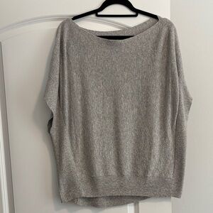 Splendid Light Gray Sleevless Sweater